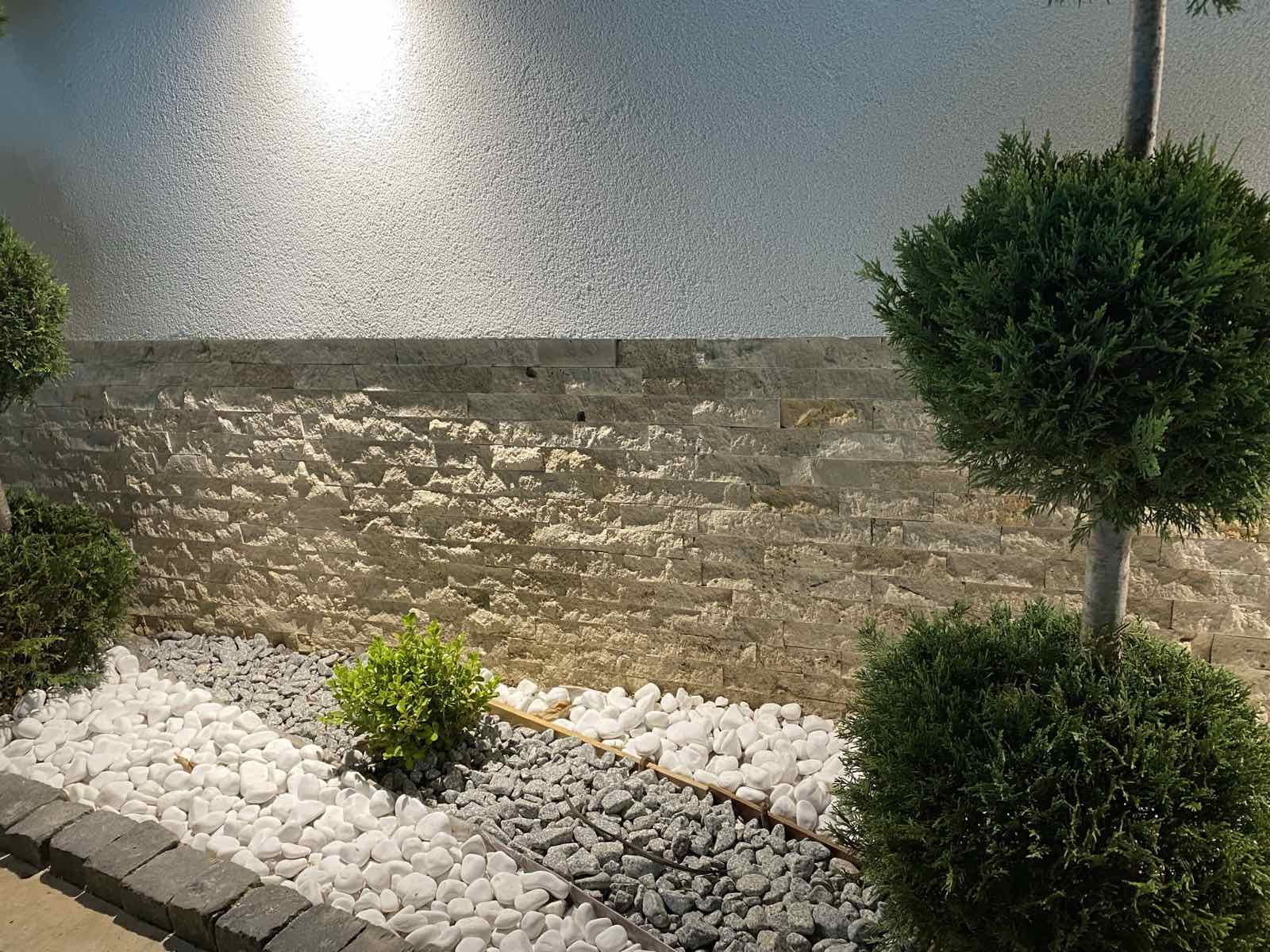 Изработена облога со украсен камен — фотографија 4